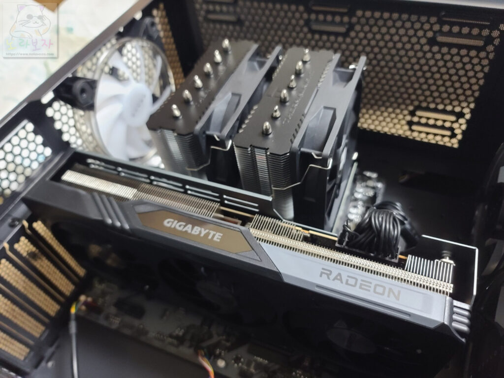라이젠 7800X3D + 라데온 RX7800 XT PC
